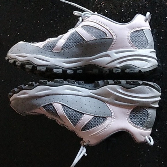 Girl's North Face Laced Athletic Shoes - Picture 5 of 8